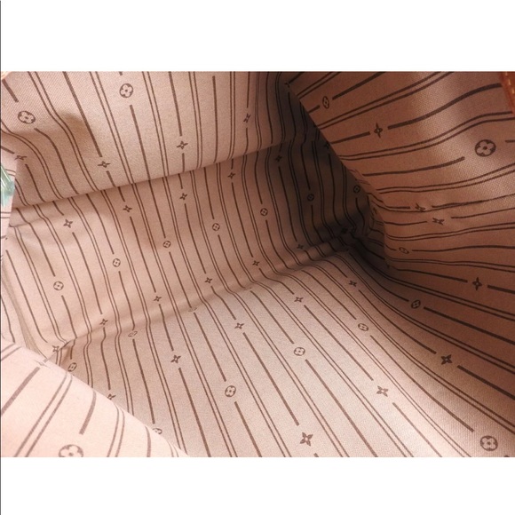 LOUIS VUITTON Delightful PM Monogram Hobo - Picture 5 of 8